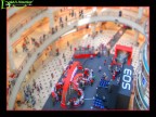 Il mio primo tentativo di Tilt-Shift....anche se sono Nikonista
Scatto effettuato a Kuala Lumpur nel Centro Commerciale KLCC...
Commenti e Critiche sono sempre graditi...