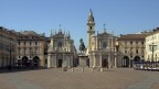 Piazza San Carlo a Torino dopo il restauro delle chiese.
Visto che  stata postata una immagine simile, ed essendo molto niubbo, mi oso per la prima volta chiedere commenti. Non siate gentili  e non usate perifrasi. Grazie.
