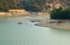 Diga in terra battuta sulla statale tra Termoli e Campobasso