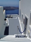 L'elegante e raffinata hall di questo splendido albergo rigorosamente in bianco,il colore della Grecia!!
Sullo sfondo una delle "Caldare" ci che rimane di un vecchio vulcano!!
Isola di Santorini!!
(tanto per cambiare)
