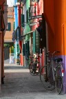 Vicolo di burano
CANON EOS 400d
CANON EF 24-105mm L IS USM
ISO 100
a 105mm
f/5
1/200s
a mano libera
IS on
no filtri
- 0,67 EV