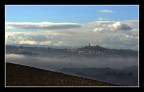 nuvole, nebbia, terra.......