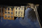 Case di Dublino riflesse nel Liffey