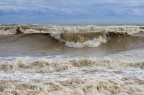 allego una serie di sette scatti effettuati in questi giorni durante una mareggiata sulla costa jonica calabrese