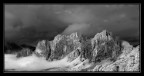 sole ed ombra sulle dolomiti viste dal rifugio Lagazuoi