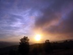 prime prove di foto ad una stupenda alba,scattata con impostazioni manuali iso a parte che era in automatico!Fatta la regolazione dei colori in automatico con photoshop.