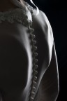 Come da titolo  una delle foto per un catalogo di vestiti da sposa, il mio compito erano i particolari dei suddetti, spero di aver azzeccato tagli e luci gradevoli nonch di buona lettura per un catalogo.