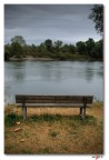 Siedi sulla sponda del fiume e aspetta... (HDR)