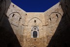 DAL CORTILE DI CASTEL DEL MONTE