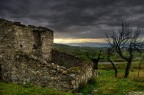 HDR ottenuto con tre scatti ad esposizioni differenti TV 1/25 1/50 1/8 - Av f/10 - iso 100 - 18 mm - canon 400D 
...a mano libera.