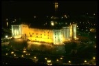 MASCHIO ANGIOINO DI NOTTE.
