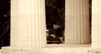 Tra le colonne