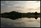 Riflessi all'alba in un laghetto.

Nikon D200 Nikon 18-35 Foc.20mm Iso 100 1/8 F16