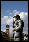 Chi non si  mai stupito della difficolt di tramutarsi in statua vivente, anche solo per qualche minuto? Eccolo qui, immortalato per sempre!