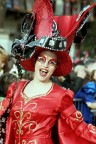 Una ragazza mascherata al carnevale