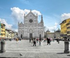 Elaborazione in HDR di Piazza S. Croce. 
Sono partito da uno scatto originario in Jpeg, ho ricavato due immagini con livelli di esposizione diversi ed ho unito le tre immagini.