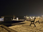 Tre e mezzo di notte. In attesa di qualche pescatore... magari quella panchina potr aiutarmi nell'attesa...
Graditi commenti e critiche. Grazie.