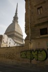 la mole che pende..