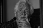 Nonna e' motlo fotogenica. Io mi rimetto alle vostre critiche attraverso le quali spero di crescere e valorizzarLa nei miei scatti al meglio!
Non abbiate pieta'!