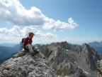 nuvole e cielo sono bruciati... la foto  comunque bellina, ma  dovuta solo al fatto che la giornata era fantastica