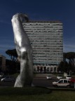 mani sulla citt