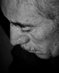 D80, 50mm @ f8, 1/60, 100 iso, flash riflesso sul muro di fronte.