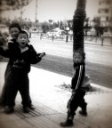 Street Kids  un progetto che testimonia gli ultimi momenti di una realt che sta scomparendo in Cina. Le citt crescono, i quartieri cambiano. Bambini responsabili e irresponsabili nei vicoli. Scatti rubati con una toycam.