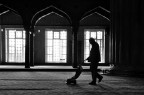 Dura la vita per i custodi di moschee!!!!