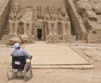 Spettatore ad Abu Simbel