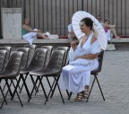 In fiduciosa attesa dello spettacolo