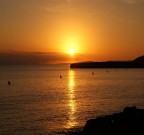 Per iniziare... un tramonto fotografato durante le vacanze a Minorca...
Commenti e suggerimenti e sono buon accetti