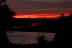 Spero che i colori rendano l'idea (di solito una volta caricata l'immagine un po' si perdono).
Questo  l'ultimo tramonto di fine estate, sul fiume Po.
Lasciate tanti commenti, suggerimenti e critiche, che non sono mai abbastanza!! Grazie!

14/09/2010 ore 20:03
52 mm (equival. a 78 mm) - f/32 - 6 sec. - ISO 100 - -2ev - 7800K

Ciao ciao!!