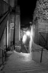 scale b/w