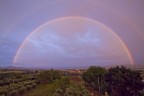 Al tramonto, dopo un temporale, ecco come d'incanto un magico 
DOPPIO ARCOBALENO..