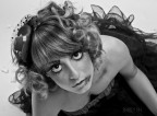 Doll b/n