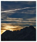 ..graffi nel cielo sopra l'Agnr