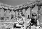 Paestum: Tempio di Hera (540 a.C.) 
Scansione da negativo Ilford Pan F