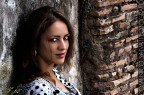 Occhi come due gocce di acqua gelata sulla schiena..