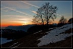 Che bello raccogliere gli ultimi attimi di luce quando nel fondovalle  gi buio.
Ivo