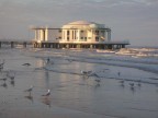 Rotonda a mare di Senigallia...scusate per la qualit dell'immagine :-)

Ciao, Davide