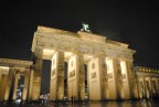 Berlino - Porta di Brandeburgo sotto la pioggia - Gennaio 2011
(No flash, no tripod)