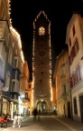 Vista frontale della torre dell'orologio di Vipiteno (BZ)...foto scattata dal corso principale