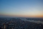 Empire State Building - Agosto 2010 - Ore 20 circa
Sono riuscito ad essere sulla cupola pi alta di New York, ho rischiato di dover restare nell'anello inferiore, i posti erano pochi. Passato qualche ora in attesa del tramonto anche se non son ruscito ad inquadrarlo (cade nella parte meno bella di NY). Scatto difficile, tanta gente, senza cavalletto, vetri...

Aspetto vostri pareri, critiche e commenti.