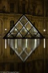 La piccola piramide del Louvre si riflette nelle piscine del piazzale, Parigi

Canon EOS 400D EF 24-85mm - ISO 100, f/11, 4 sec