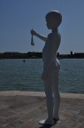 opera d' arte della biennale di Venezia 2009, tuttora in mostra alla punta della Dogana a Venezia
