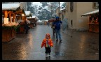 mercatino di natale sotto la neve..