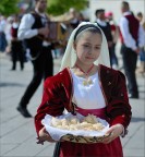 Bambina e pane .