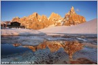 Il laghetto della Baita Segantini durante il periodo del disgelo