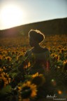 In una sessione fotografica con la modella Michela Rinaldi tra i girasoli (pieni d'api che hanno punto due volte l'eroica modella!) ho notato come i capelli cotonati dalla mia amica truccatrice ed acconciatrice Laura Bartolacci creassero con il volto un perfetto cuore, quindi gli ho dedicato uno scatto di profilo: voi che ne pensate? :)