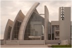 Dati di scatto:
Nikon D90; ISO 200; f 20; tempo di scatto: 1/125 s

Suggestiva chiesa di arte contemporanea dell'architetto Richard Meier.

Suggerimenti e critiche sempre ben accetti....anche se pende a sinistra :(
Shaula :)